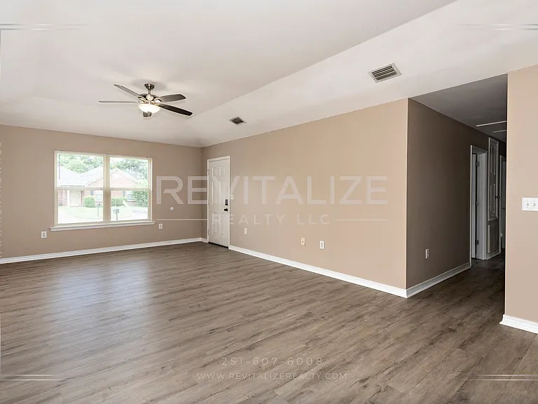 1549 Majesty Loop — Photo 12