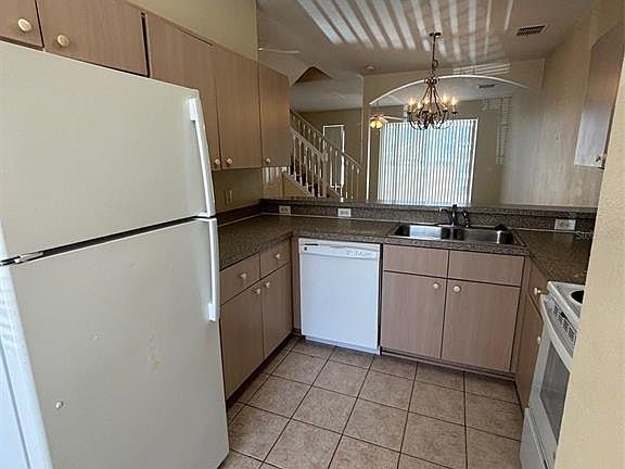 3rd image of 1237 S Beach Cir