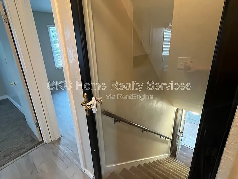 116 W Beech St — Photo 7