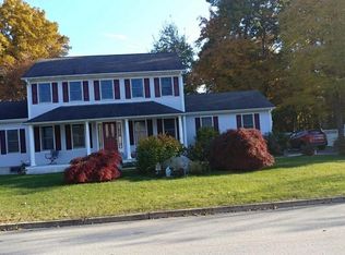 2 Strawberry Ln, Warren, RI 02885