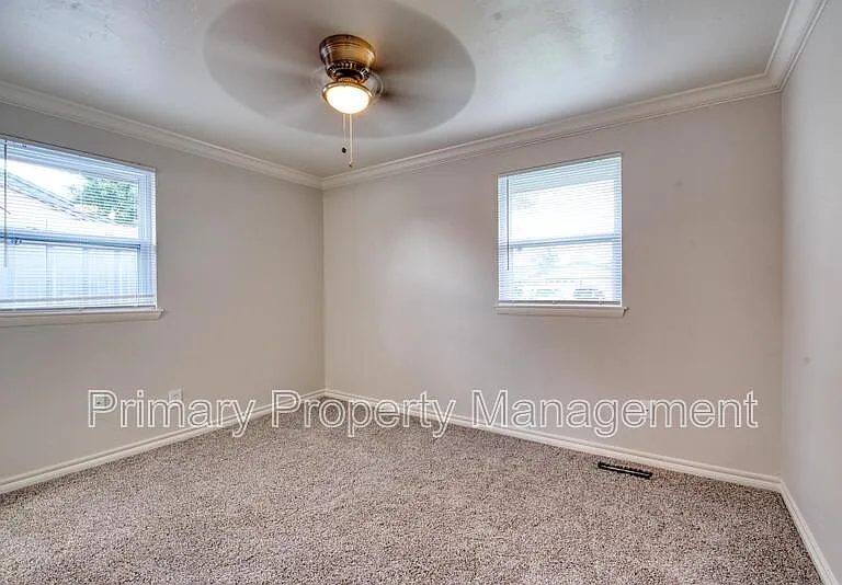 7604 NW 29th St — Photo 3