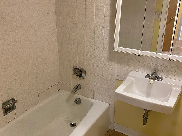 2250 Bryan Cir — Photo 29