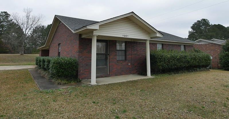 2nd image of 1001 Mayberry St