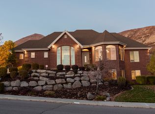 176 S Dry Canyon Dr, Lindon, UT 84042