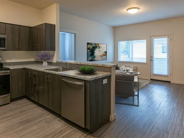 Crestview Crossing, 4460 Jory St #108, Newberg, OR 97132