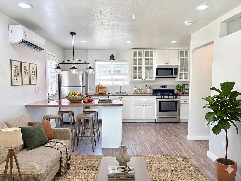 1017 E Turney Ave #2 — Photo 7