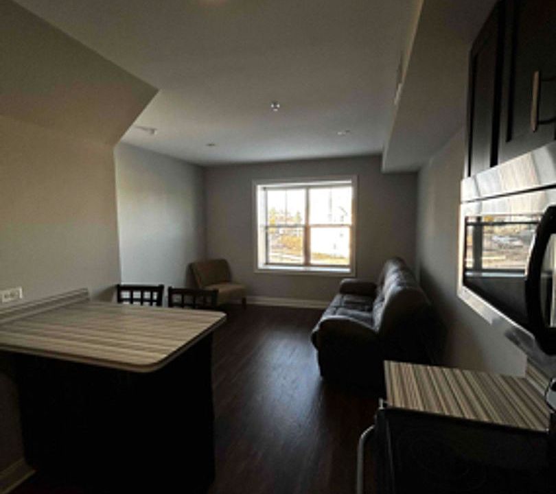 1st image of 970 Ridge Ave APT 6