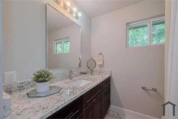 3514 Fuqua St — Photo 9