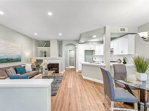 2nd image of 304 Birch Grv