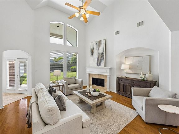 2nd image of 12119 Ensenada Canyon Ln