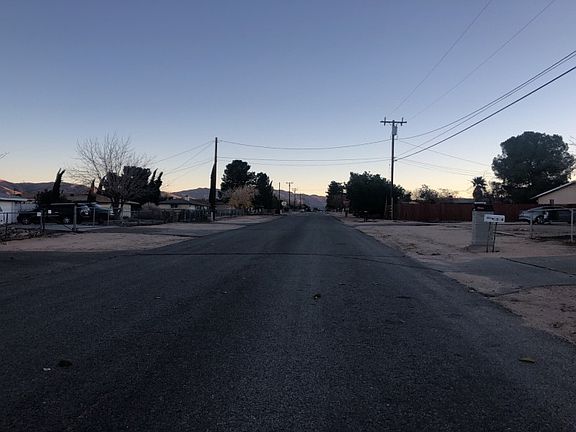5th image of 9487 Wasco Ave
