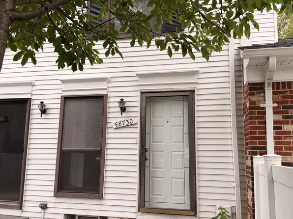 38730 Golfview Dr E, Clinton Township, MI 48038