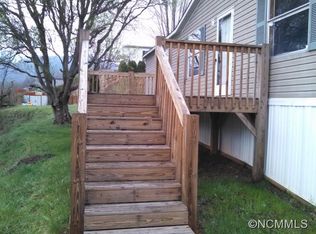 41 Rhodes St, Clyde, NC 28721