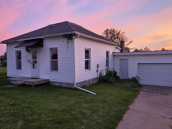 1260 Madison St, Fennimore, WI 53809