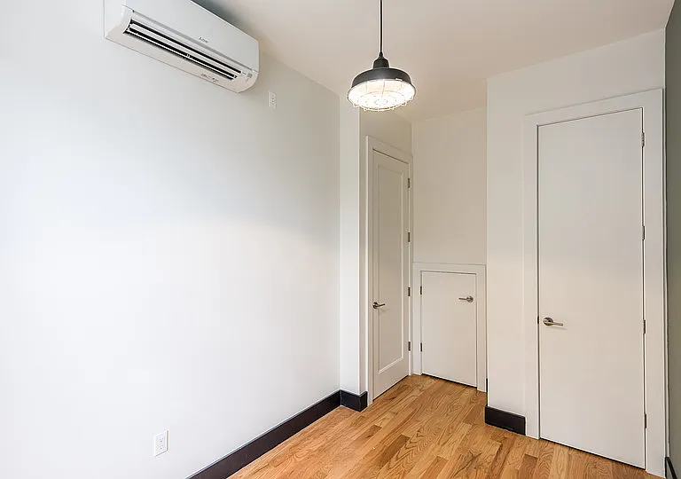 277 Irving Ave #2F — Photo 10