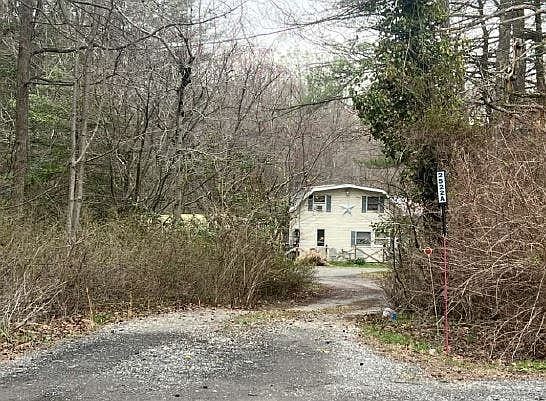 1st image of 2522A Red Maple Dr