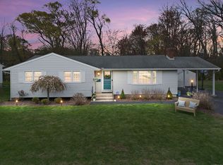 24 Red Top Dr, West Hartford, CT 06110