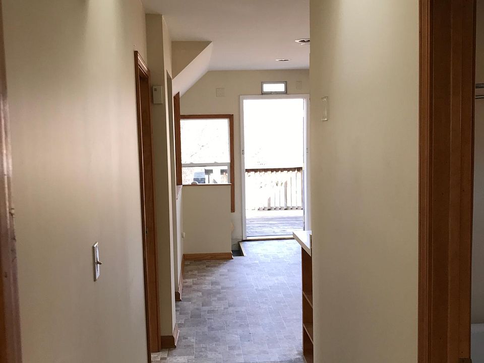 1st image of 7338 N Honore St Floor 3