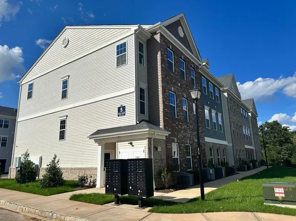 603 Novak Ter, Parlin, NJ 08859