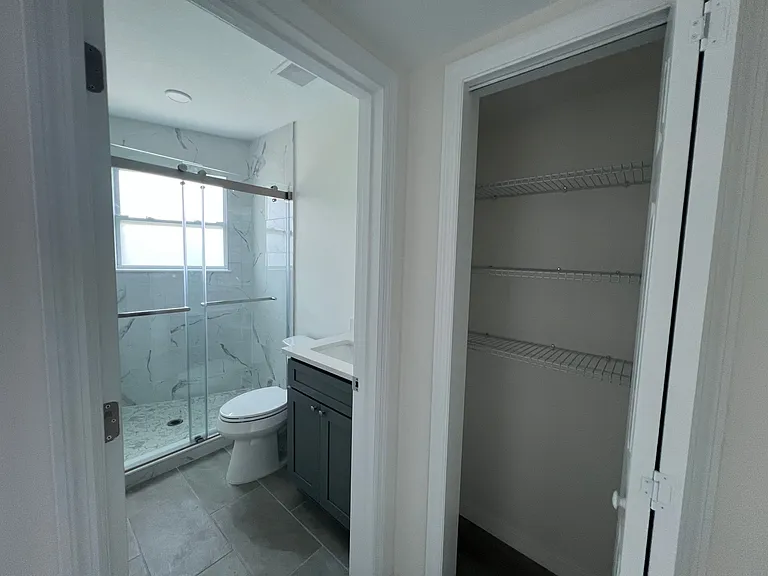 219 S Grandview Ave — Photo 32