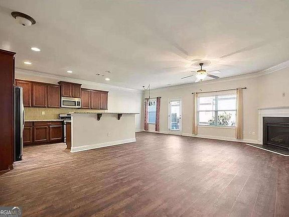 2nd image of 13276 Warrensville Cv