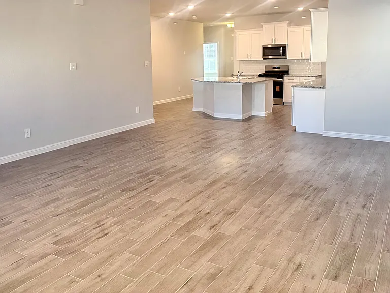 1215 Rockwater Dr — Photo 8