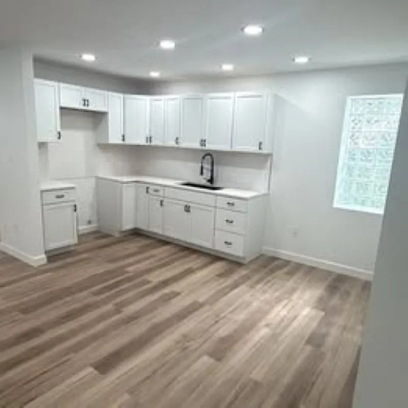 4 bed, $2,300 — Photo 3
