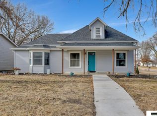 403 Cedar St, Friend, NE 68359