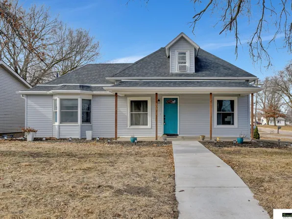 403 Cedar St, Friend, NE 68359