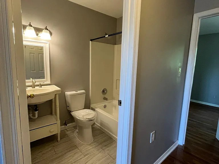 4674 Mews Dr — Photo 4