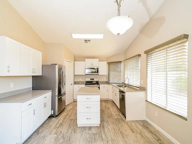 2717 S Ananea — Photo 6