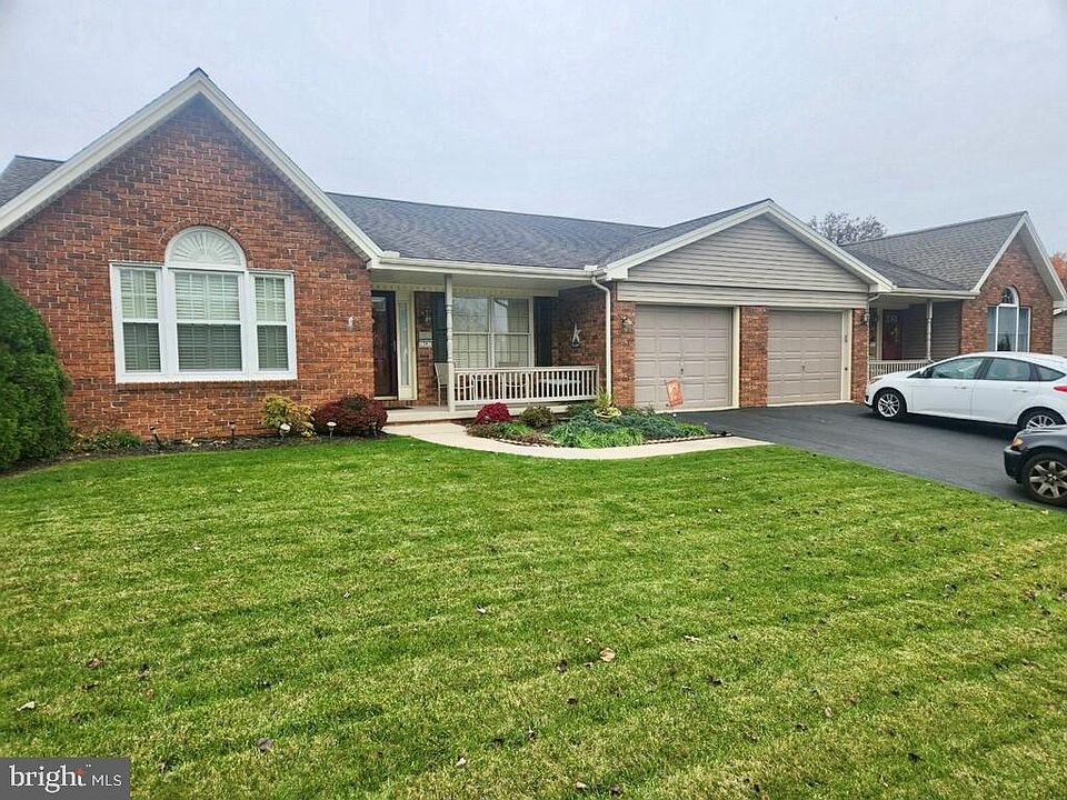 2nd image of 1301 Woodridge Dr