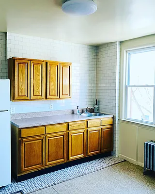 Rented by Fifth & Forever LLC | media 30