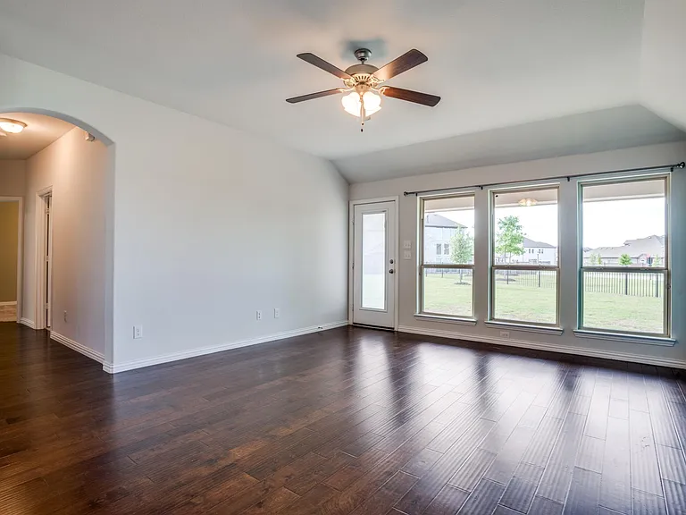 6229 Gloucester Dr — Photo 13