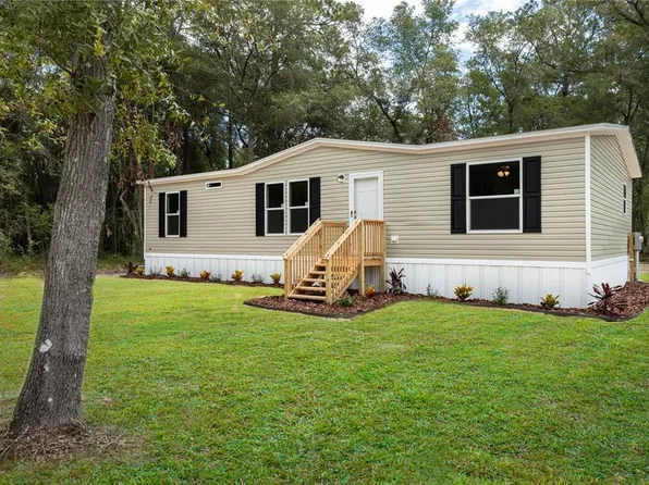 104 Jackson Ave, Interlachen, FL 32148