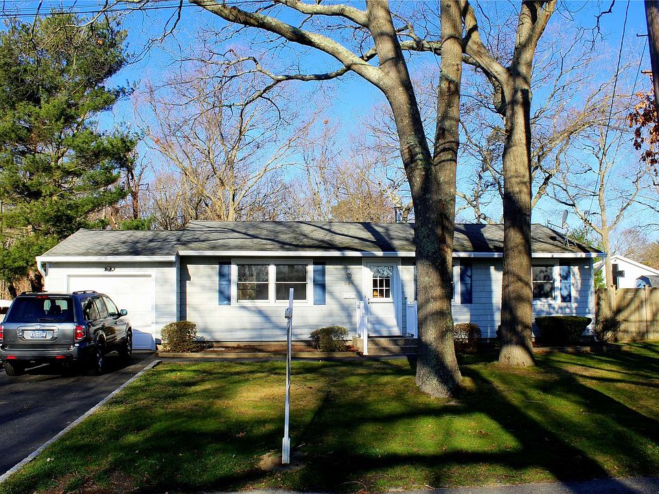 228 Phyllis Drive, Patchogue, NY 11772 Zillow