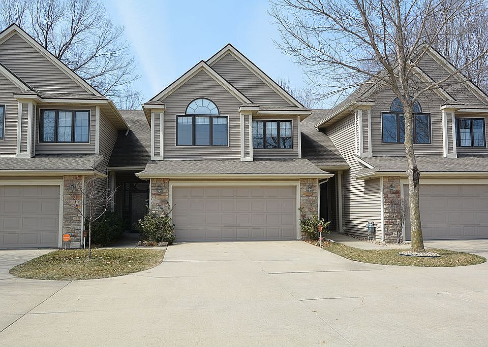 1st image of 6138 Woodland Dr