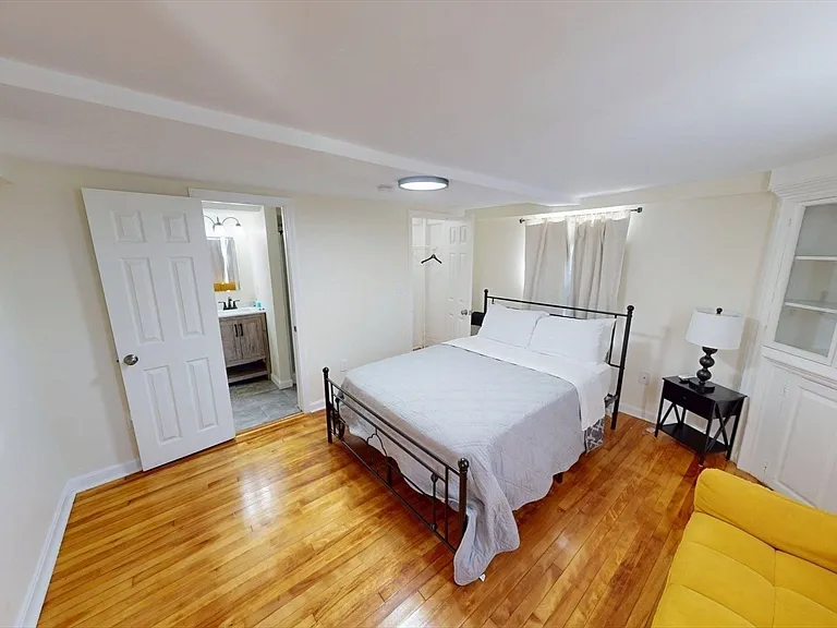266 Webster St — Photo 14