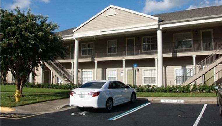 1st image of 136 Reserve 204 Cir