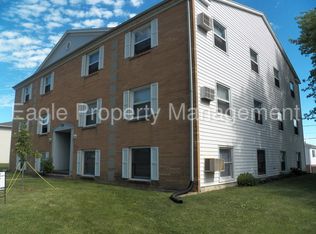 2131 Blairs Ferry Rd NE APT 6, Cedar Rapids, IA 52402