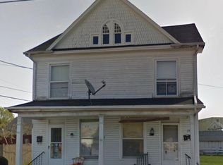 30 Charles St, Hanover, PA 17331