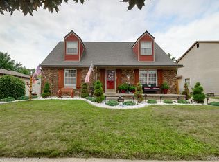 25058 Montebello Dr, Woodhaven, MI 48183
