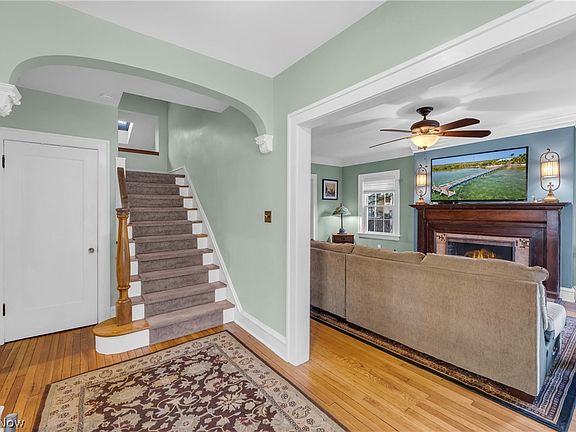 4th image of 2874 Coleridge Rd