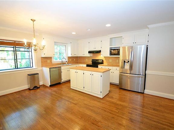 4th image of 606 Blanton Pl