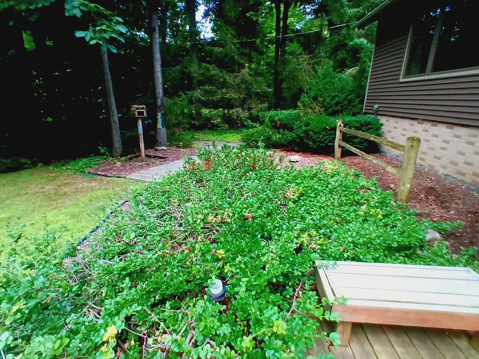 3 bed, 2.5 bath, 1900 sqft, $1,600 — Photo 1