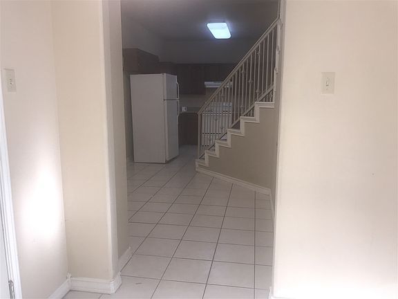 5th image of 411 Shiloh Dr APT 10
