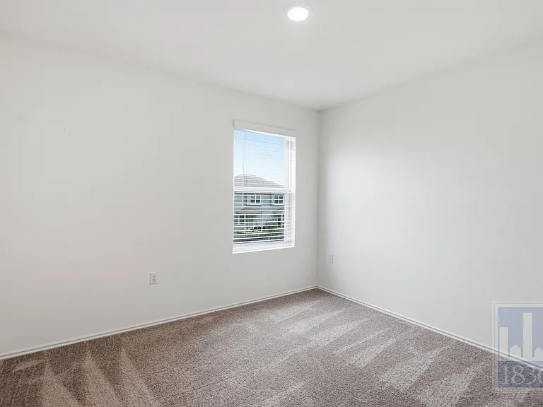 15213 Spruce Frost Cv #A — Photo 21