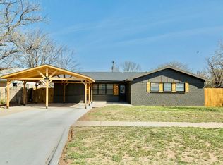 2802 W 20th St, Plainview, TX 79072