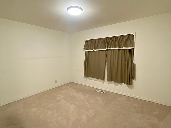 4th image of 17815 8th Ave NE #1