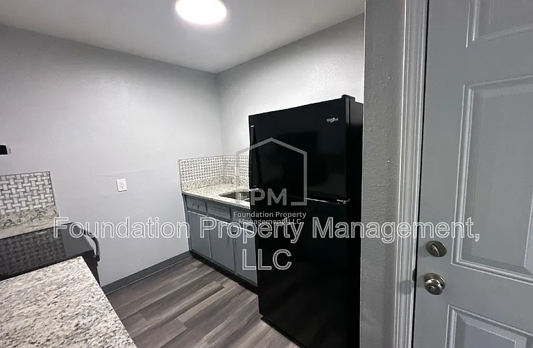 1283 E Raines Rd #2 — Photo 5
